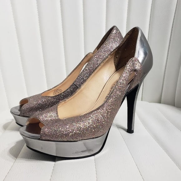 Marc Fisher 'Tumble Silver Glitter Platform 5M - Picture 3 of 7